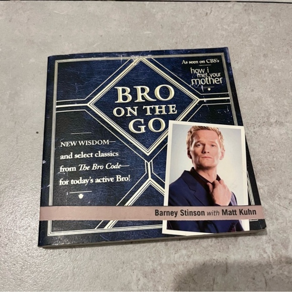 3/25$💥 Book Bro on the go by Barney Stinson how I met your mother tv serie